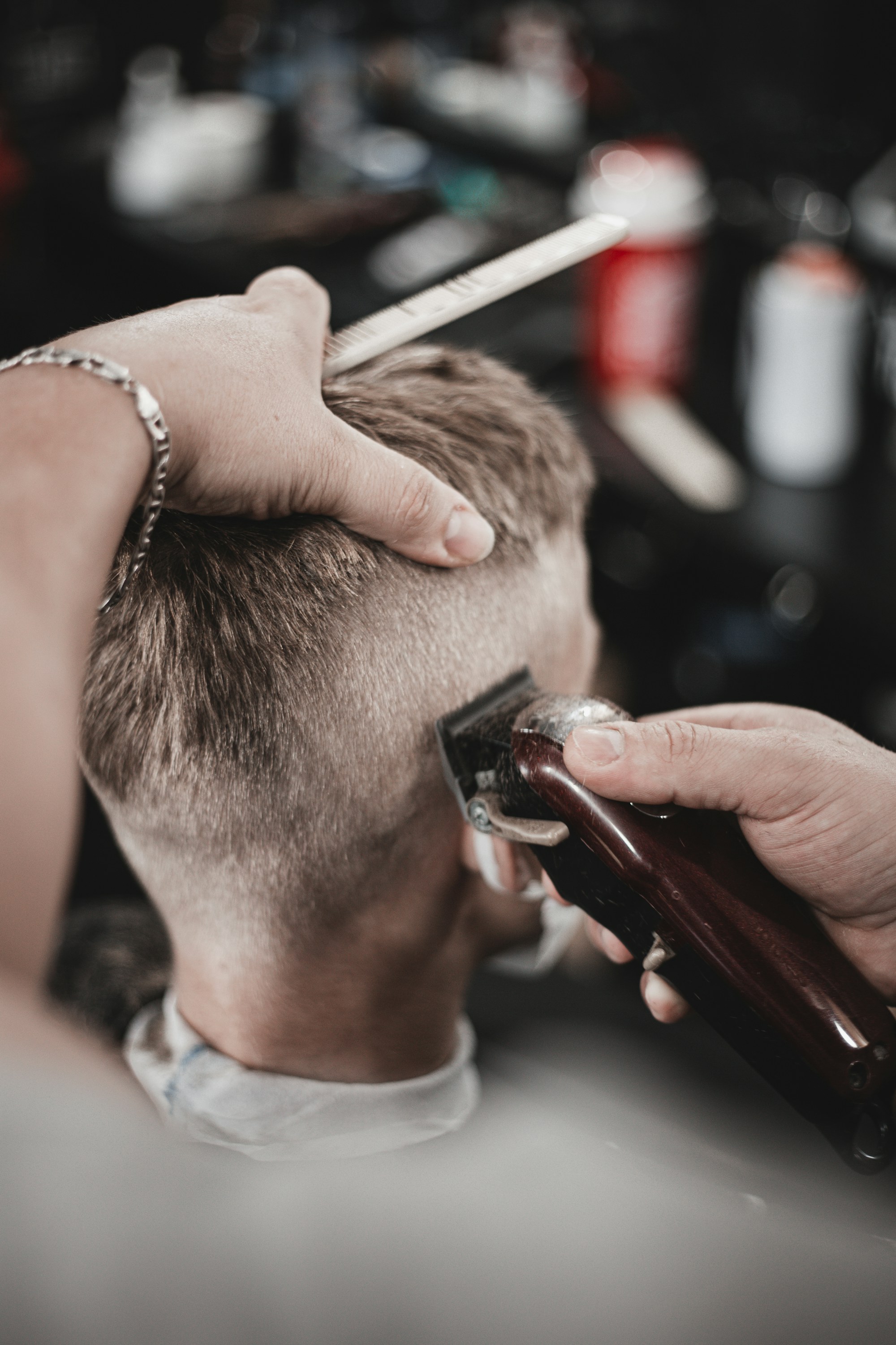 Skin fade, taper or regular haircut: which one should you book?