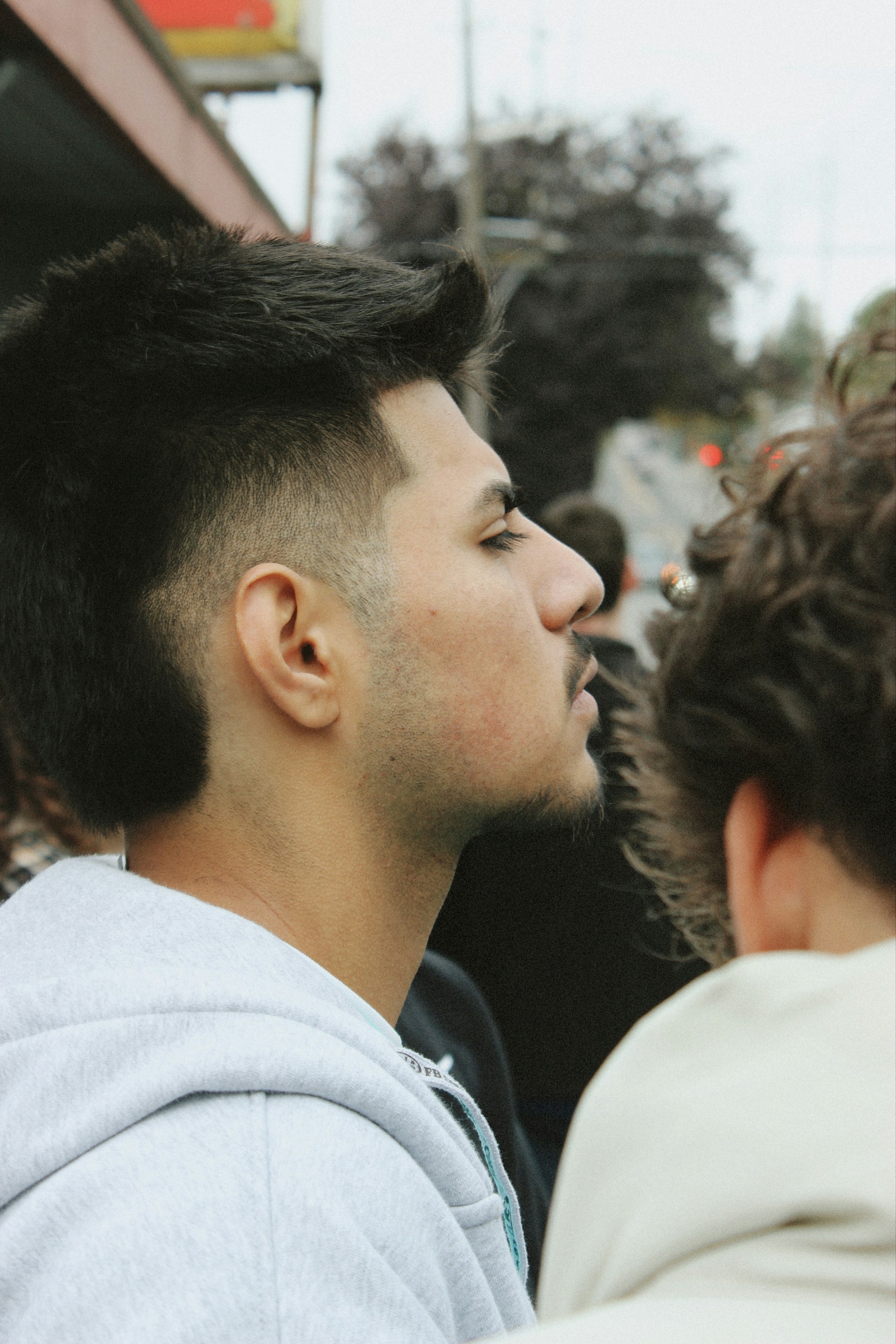 A fresh skin fade, seen from the side